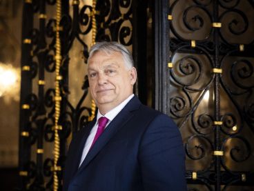 Fontos beszédre készül Orbán Viktor + videó